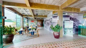 Kroque Boutique & Bistro - Image 5