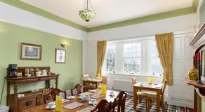 Crown Lodge - Image 4