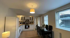 Large Apartments next to East Midlands Airport with Free Gated Parking! - Image 5