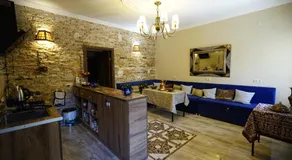 Hotel Daisy S Home - Image 5