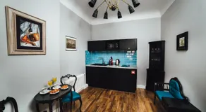 Sherlock Apartments - Image 2