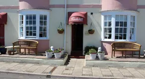 The Redcliff - Image 4