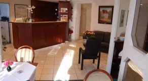 Astoria Hotel - Image 3