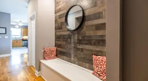 Kenwood Apartments, Downtown Hyde Park - Image 3
