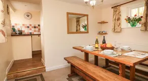 Red Deer Cottage - Image 3