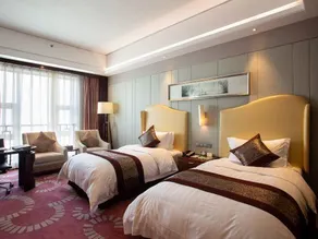 Bairun Zhenjiang International Hotel - Image 5