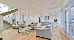 Executive Room in Toronto next to Yorkdale shopping centre - Image 4