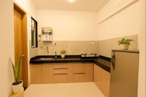 LuxeBnb 2BHK Kharadi - Image 4