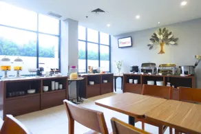 TreePark Hotel BSD City - Image 5