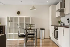 Two Bedroom Apartment in Hoxton - Image 4