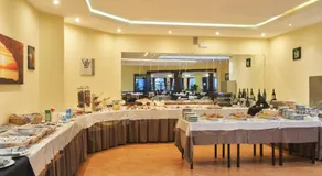 Hotel Dolomiti - Azzurro Club - Image 4