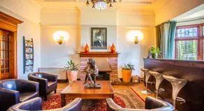Cape Riviera Guesthouse - Image 4