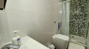 Spacious 4-Bedroom Apartment - Image 5