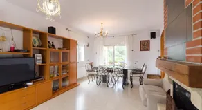 Villa mit Grill, privatem Pool und Garten - Image 4