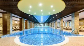 Grand Royale Apartment Complex & Spa - Image 3