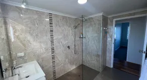 Ocean Retreat - Image 2