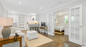 Garden Level Flat in 1885 Queen Anne Victorian Cottage in Alameda - Image 2