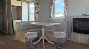 PG173 Golden Palm Resort 6 Berth Caravan With Decking - Image 2
