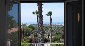 Golden Hour Apartment in Athena Resort - Image 5
