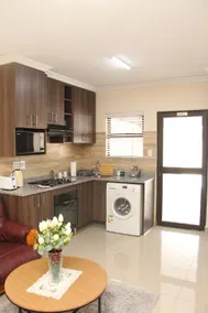 Clean | Cozy renovated studio/wFree Wi-Fi, parking - Image 3