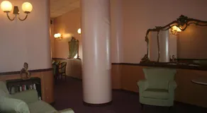 Albert Hotel - Image 5