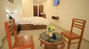 GLANCY'S GUEST HOUSE - Image 4