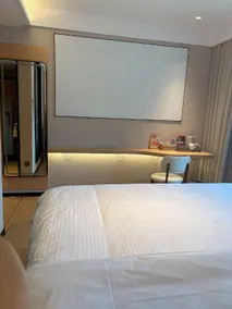 Yisu Hotel (Binjiang Wanda Branch) - Image 3
