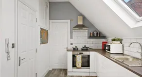 Great Maidstone Flat with Parking - Sleeps 3 - Image 3