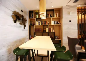 City Comfort Inn Changzhou Global Harbor Dinosaur Park - Image 3
