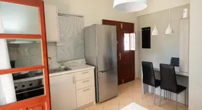 Happinest Private Suite with Jacuzzi - Image 3