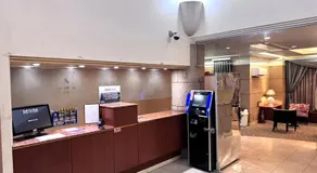 Hotel Revoir - Image 3