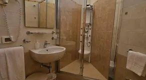 Albergo Nyers - Image 2