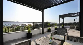 Golden Horizon Residence-Peaceful Oasis with Pool Near the Sea - Image 3