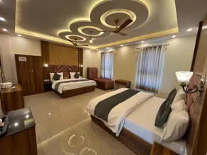 Hotel Grand Safari - Image 2