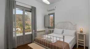 Areti's Milos Guesthouses - Image 2