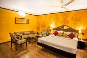 Hotel North Gate - Image 2