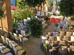 Hive Hotel - Image 5