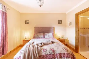 Cosy Farm Cottage on the Ring of Kerry - Image 2