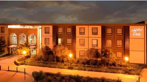 Hotel Perte at Montecasino - Image 3