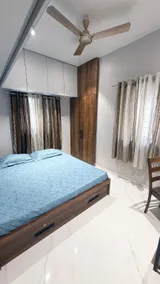 Classy Modern Studio | Budget-Friendly & Central - Image 3