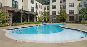 Landing Amazing 1BD Gym Pool - Image 3