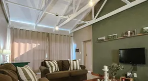 Rondebossie Farm Retreat - Image 2
