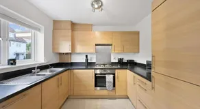 The Bridge 2 Bedroom House - Image 3