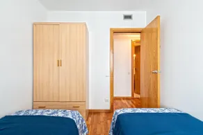Cálido apartamento con piscina en Barcelona - Image 5