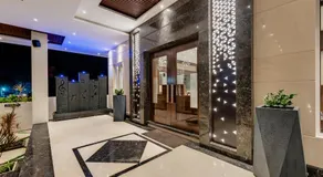 Grand Regal - Image 3