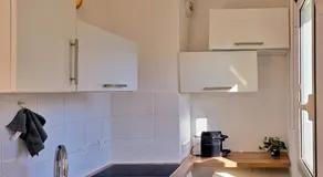 Studio Near Tramway, Beach & Airport - Air Conditioning & Free Wifi - Image 4