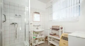 Studio charmant à Villeneuve-lès-Avignon, 45m², balcon - Image 2