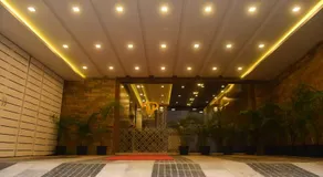 The Hydel Park - Business Class Hotel - Near Central Railway Station - Image 2