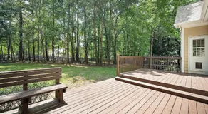 Peaceful Retreat with Large Garden in Summer Oaks - Image 5
