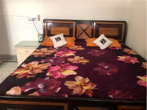 Studio Apartment 2 Min Walk to Banke Bihari Temple, Vrindavan - Image 2